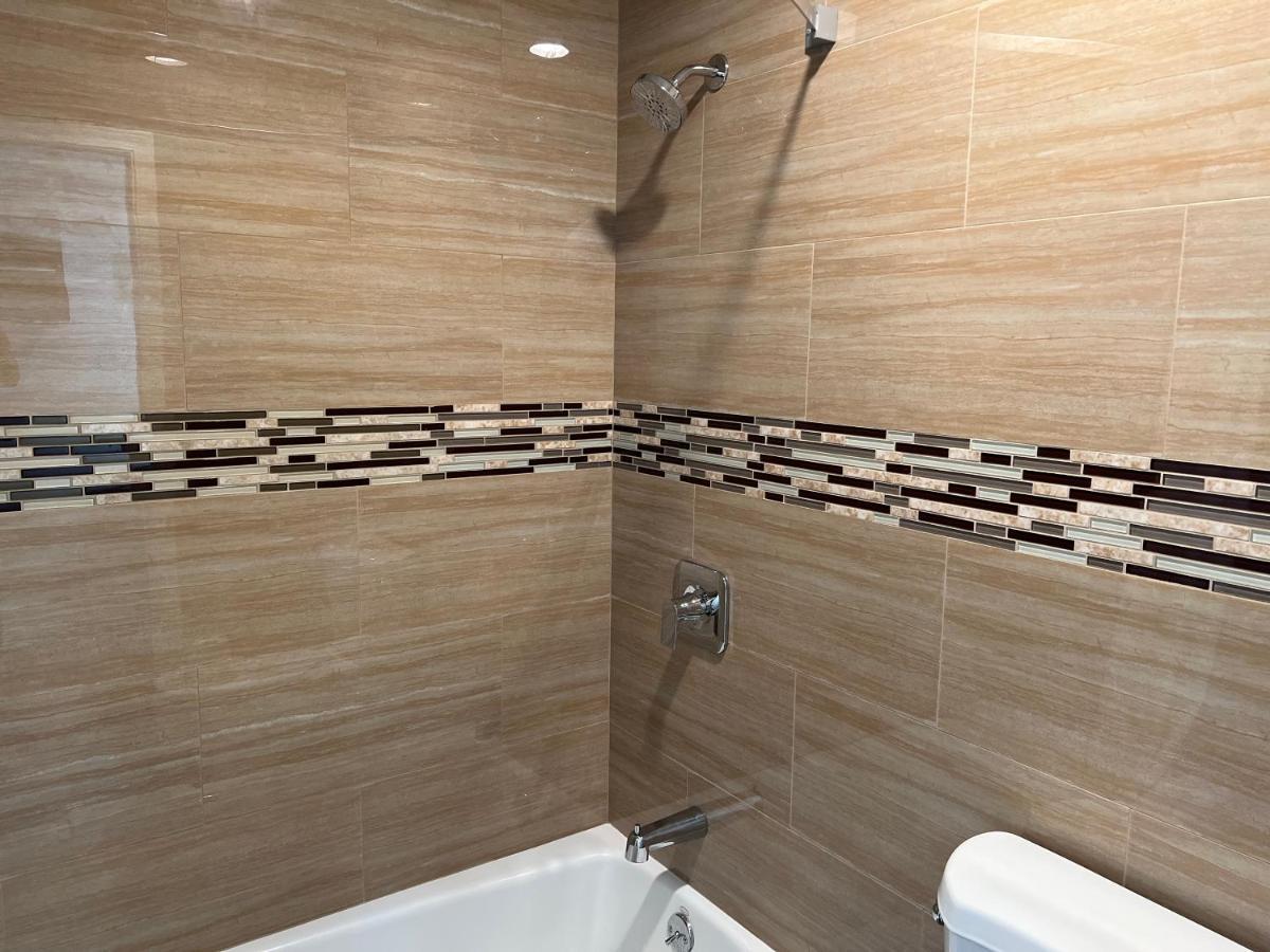 Walnut Inn & Suites Вест-Ковіна Екстер'єр фото