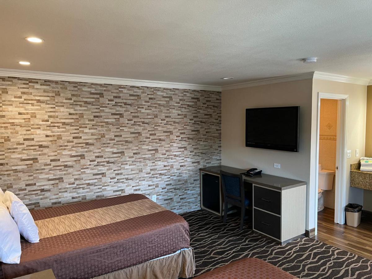Walnut Inn & Suites Вест-Ковіна Екстер'єр фото